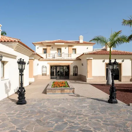 Holiday home Villa Wudas - Panoramic Views, Private Heated Pool & Golf Area *